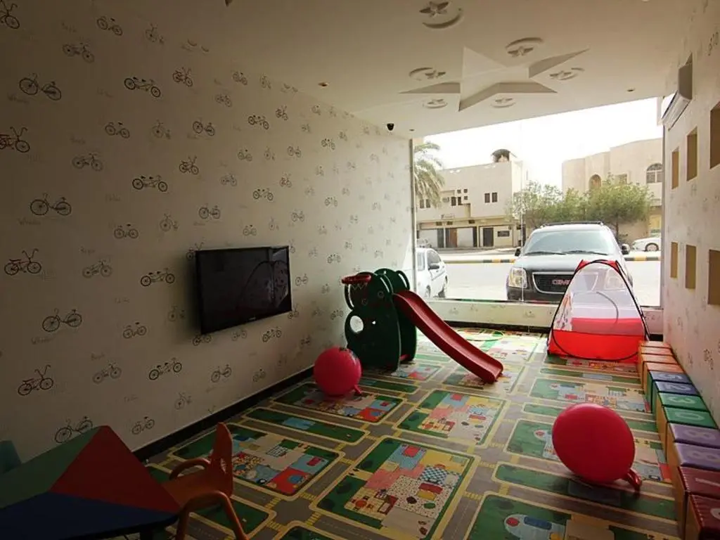 Flora Hotel Suites 4